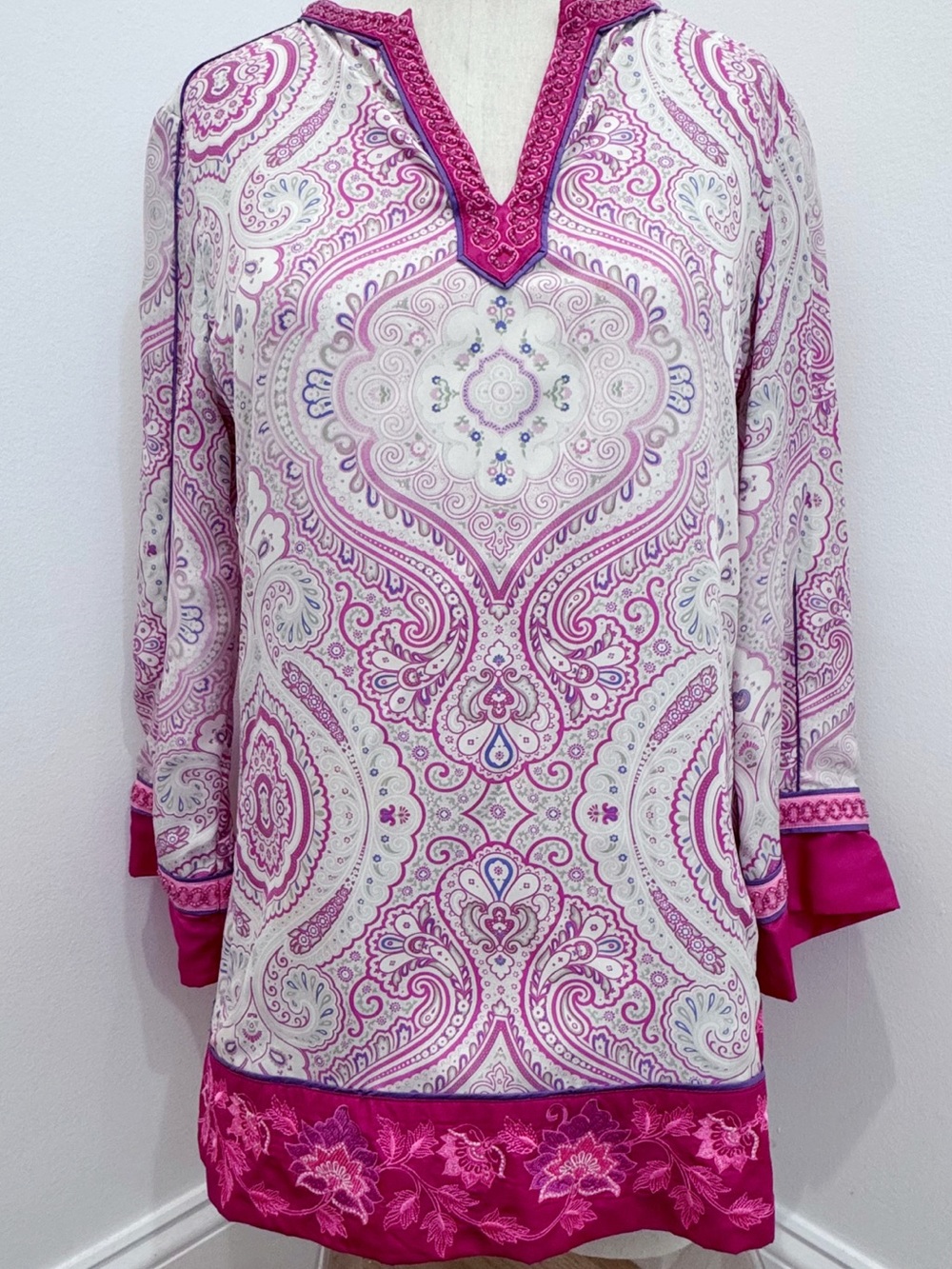 Robert Graham Pink White Paisley Embroidered Beaded silk tunic floral sz S/M